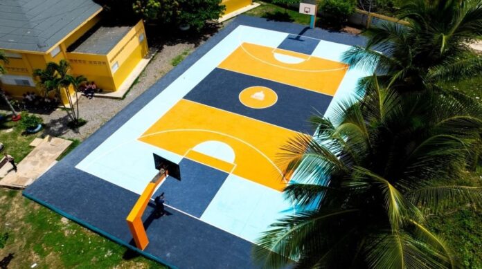Canchas de baloncesto.